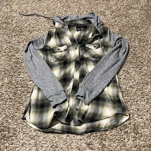 Polly & Esther Women’s Hooded Flannel